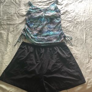 Christina Tankini sz. 2x Underwire blue & green pattern swim tank w/ black short